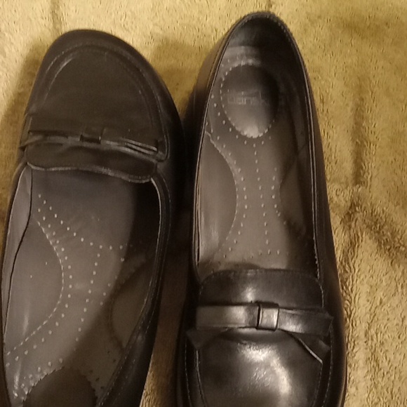 Shoes - Picture 6 of 6